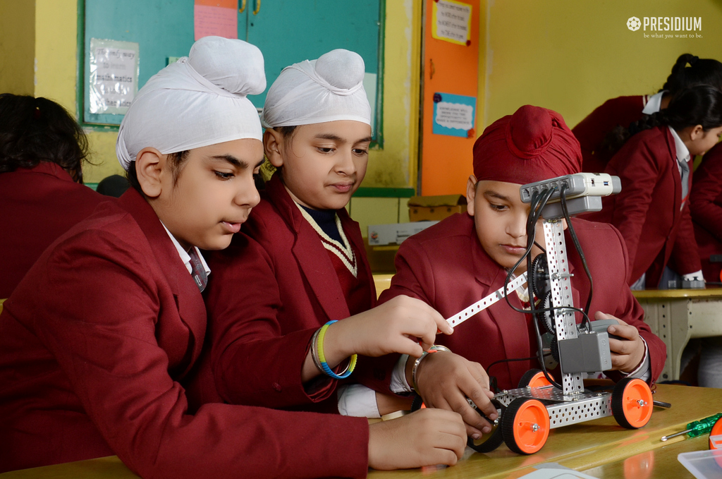 Presidium Punjabi Bagh, STUDENTS ENHANCE THEIR SKILLS WITH ROBOTICS CLASS