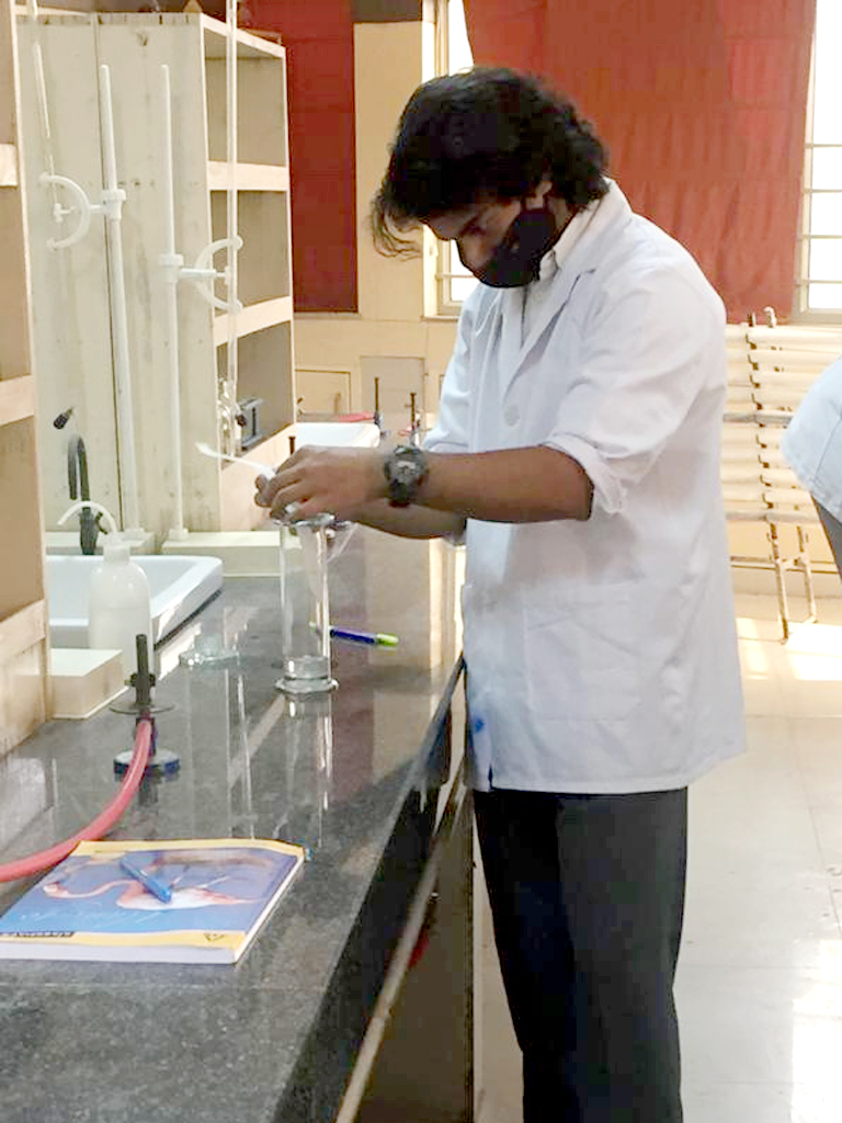 Presidium Gurgaon-57, CHEMISTRY PRACTICAL: STUDENTS STRENGTHEN THEIR PRACTICAL SKILLS