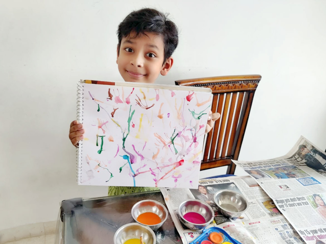 Presidium Gurgaon-57, STUDENTS EXHIBIT THEIR SKILLS WHILE THE BLOW PAINTING ACTIVITY