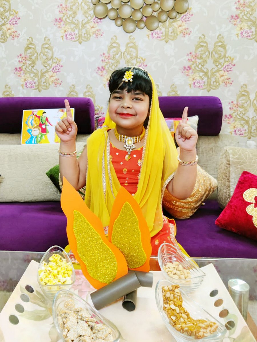 Presidium Indirapuram, PRESIDIANS CELEBRATE LOHRI WITH SWEETS, SONGS, AND DANCE! Presidium Indirapuram, PRESIDIANS CELEBRATE LOHRI WITH SWEETS, SONGS, AND DANCE!