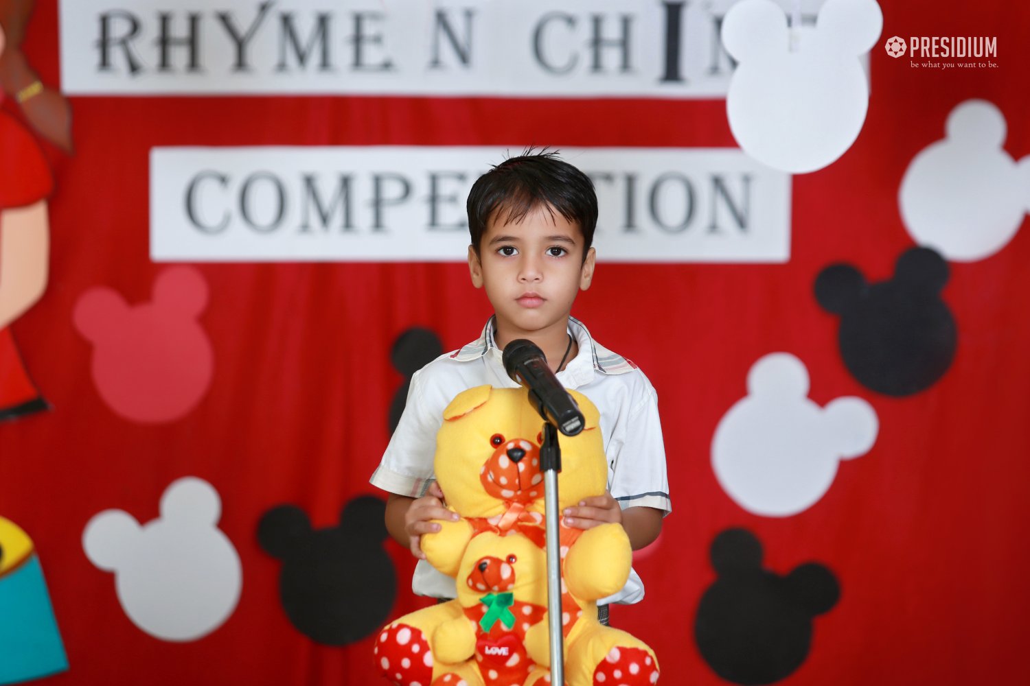 Presidium Rajnagar, STUDENTS ENTHRALL WITH THEIR CONFIDENCE AT RHYME & CHIME RECITATION 