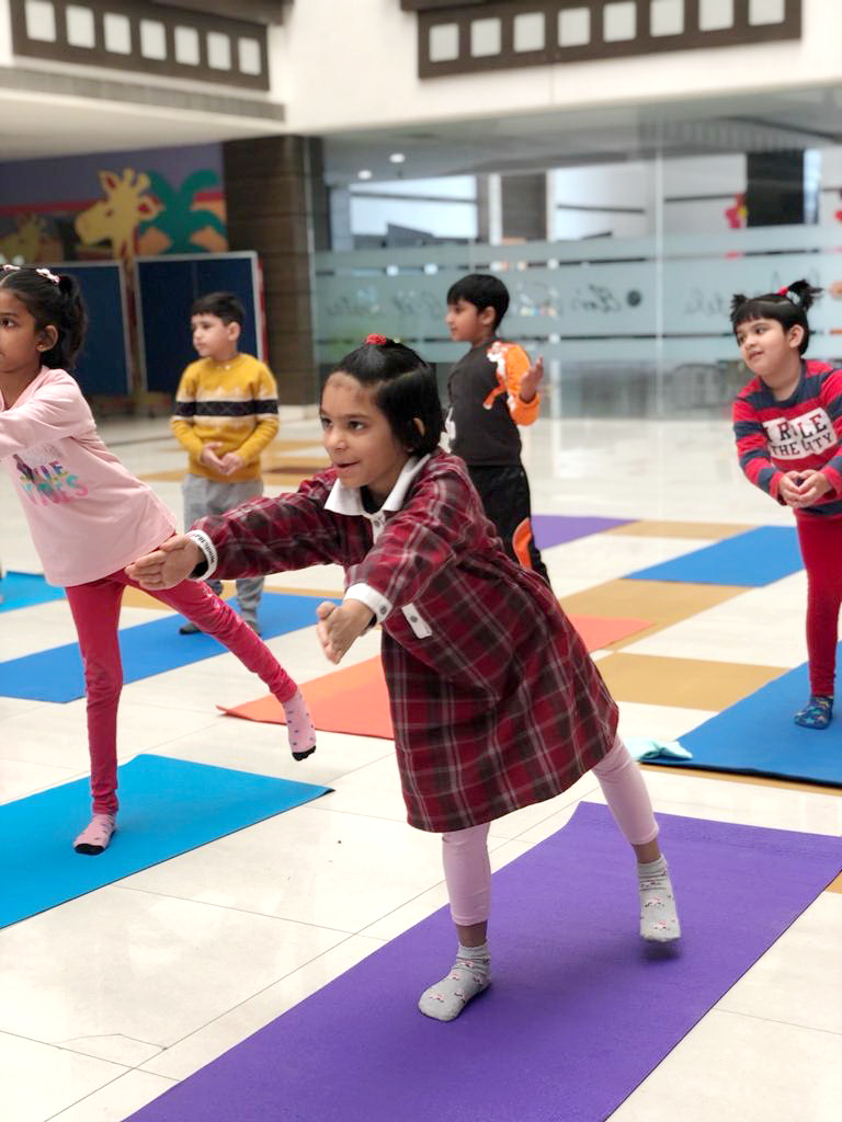 Presidium Rajnagar, STUDENTS LEARN ABOUT THE IMPORTANCE OF DOING YOGA