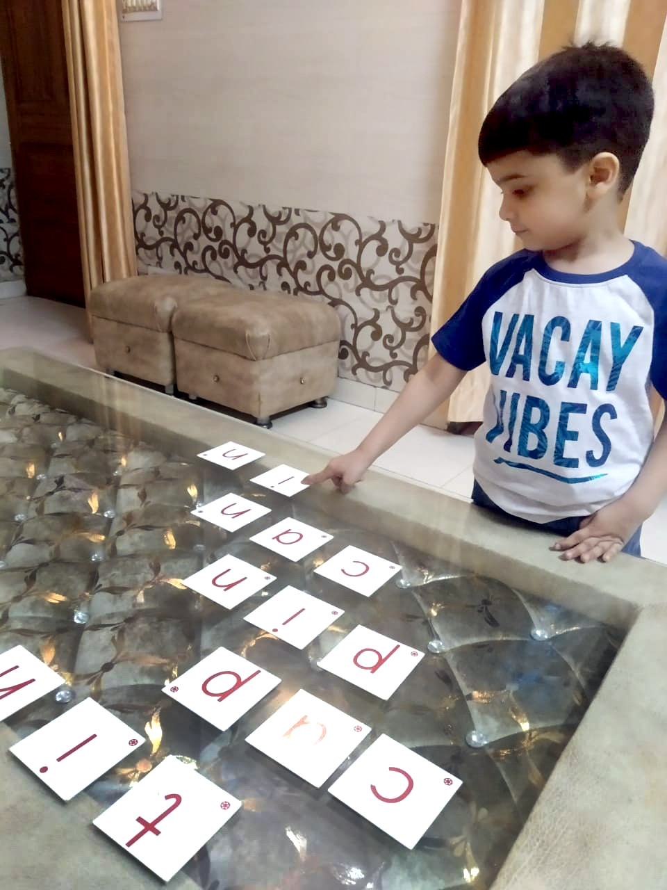 Presidium Punjabi Bagh, PRESIDIANS EXPAND THEIR VOCABULARY WITH THE AID OF FLASHCARDS! Presidium Punjabi Bagh, PRESIDIANS EXPAND THEIR VOCABULARY WITH THE AID OF FLASHCARDS!