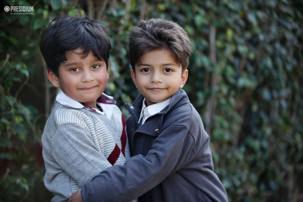 Presidium Rajnagar, HUG DAY: ALL THEY NEED IS A HUG & A SMILE IN EVERY LITTLE WHILE!