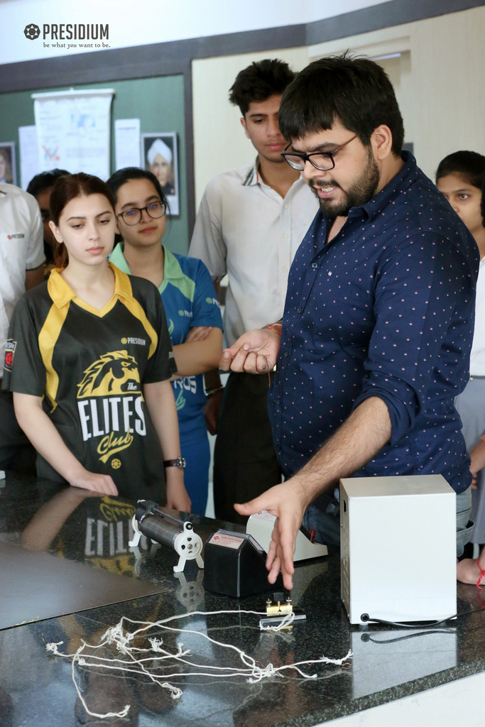 Presidium Gurgaon-57, PRESIDIANS LEARN ABOUT OHM’S LAW WITH A PHYSICS EXPERIMENT!