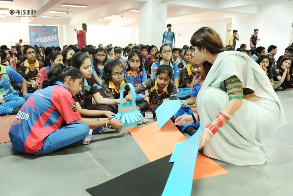 Presidium Gurgaon-57, PRESIDIANS DESIGN STRIKING LANTERNS & DIYAS FOR DIWALI DECORATION