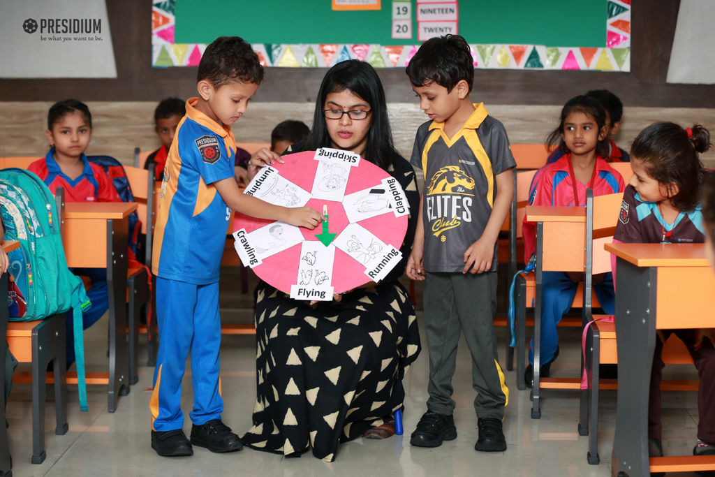 Presidium Rajnagar, LIGHTS, FLASH-CARDS AND ACTION-WORDS!