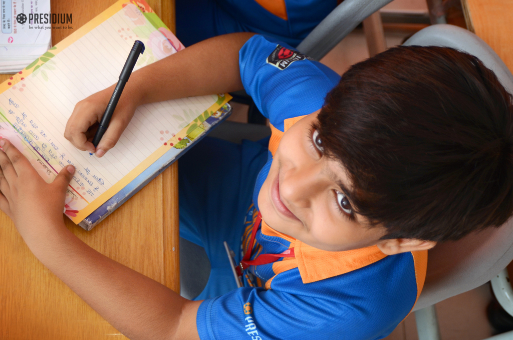 Presidium Rajnagar, STUDENTS WRITE STORIES IN A HINDI SUBJECT ACTIVITY