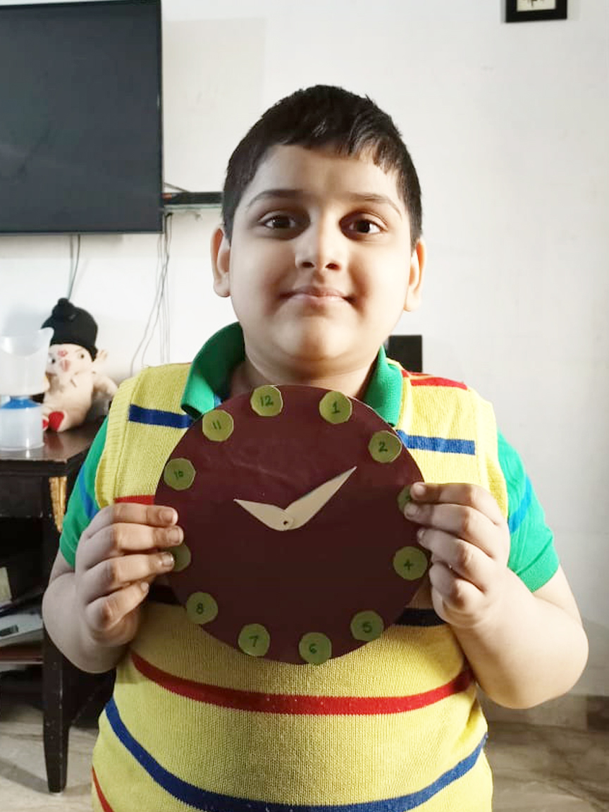 Presidium Indirapuram, STUDENTS ENHANCE THEIR COGNITIVE SKILLS WITH CLOCK MAKING ACTIVITY