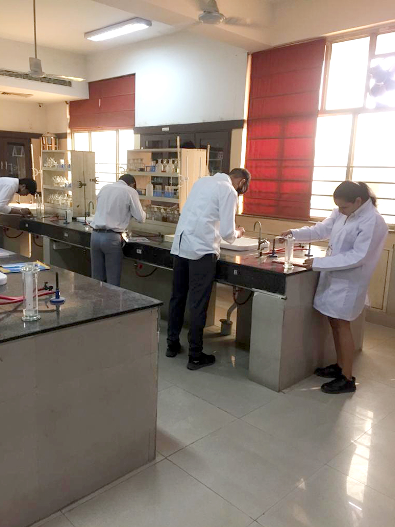 Presidium Gurgaon-57, CHEMISTRY PRACTICAL: STUDENTS STRENGTHEN THEIR PRACTICAL SKILLS