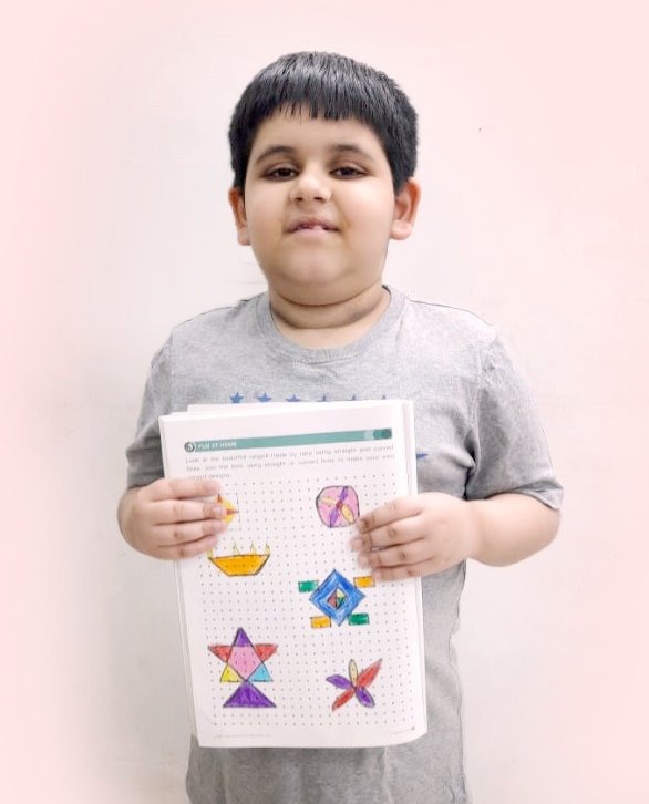 Presidium Punjabi Bagh, STUDENTS CREATE DIFFERENT GEOMETRICAL DESIGNS WITH RANGOLI 