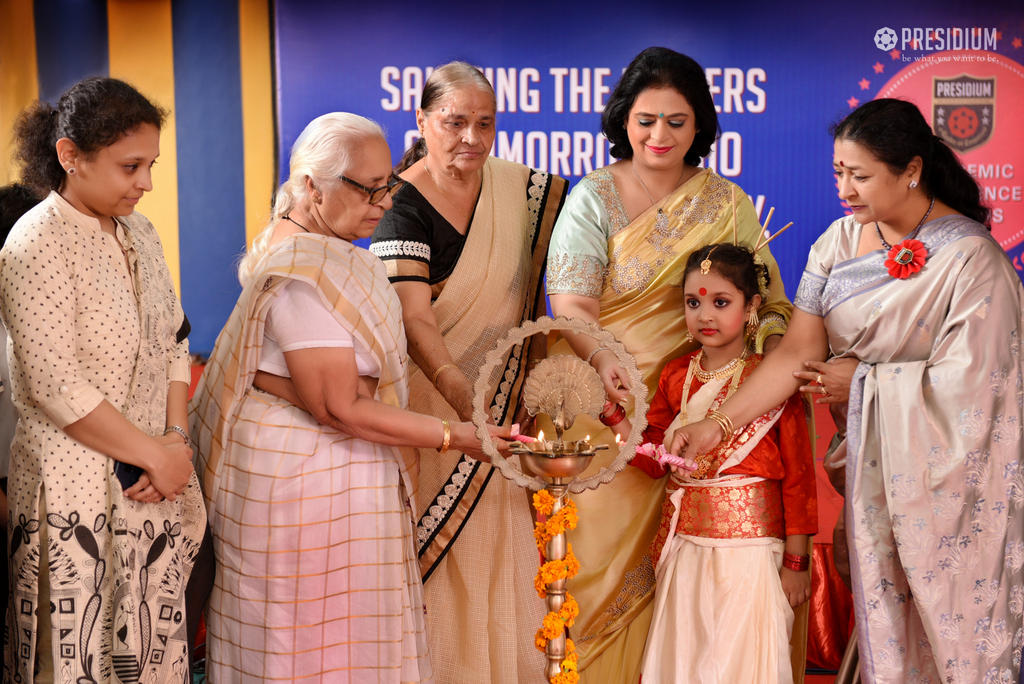 Presidium Punjabi Bagh, ACADEMIC ACHIEVERS FELICITATED AT ACADEMIC EXCELLENCE AWARDS