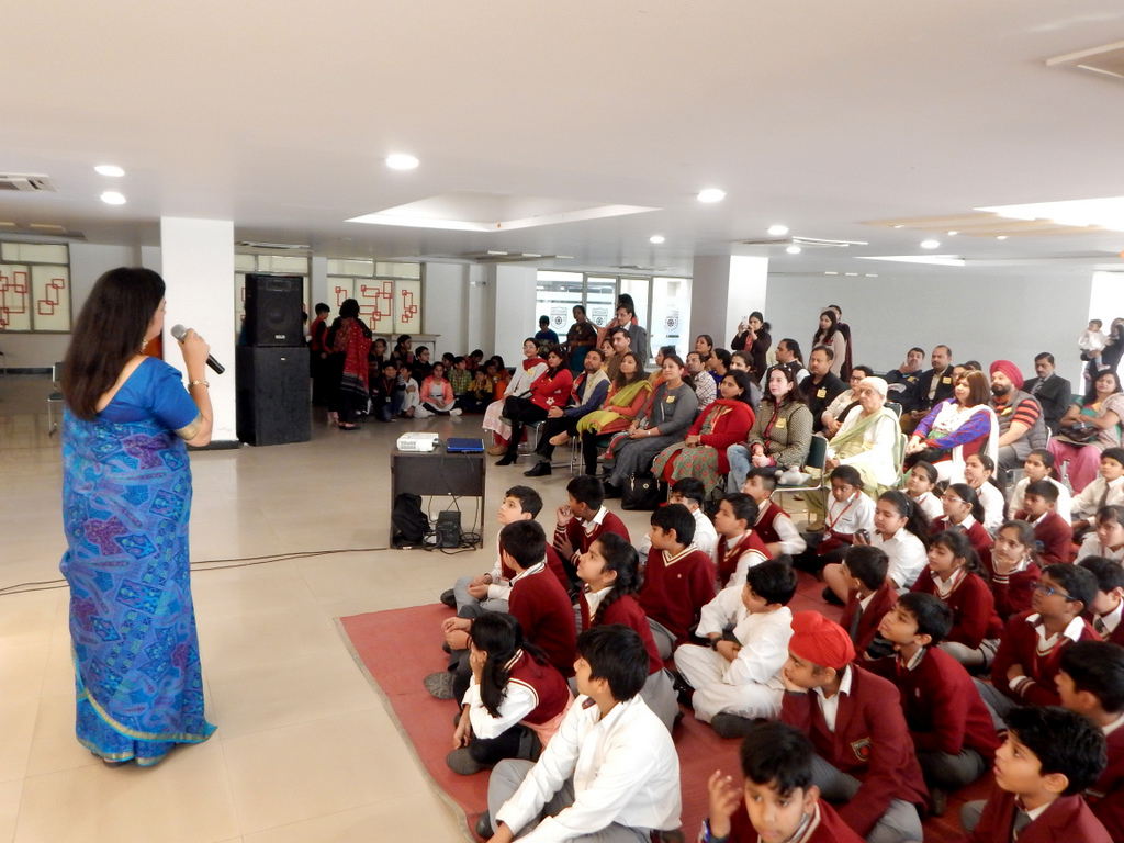 Presidium Gurgaon-57, YOUNG PRESIDIANS SENSITIZE AUDIENCE TOWARDS CHILD LABOUR ISSUES
