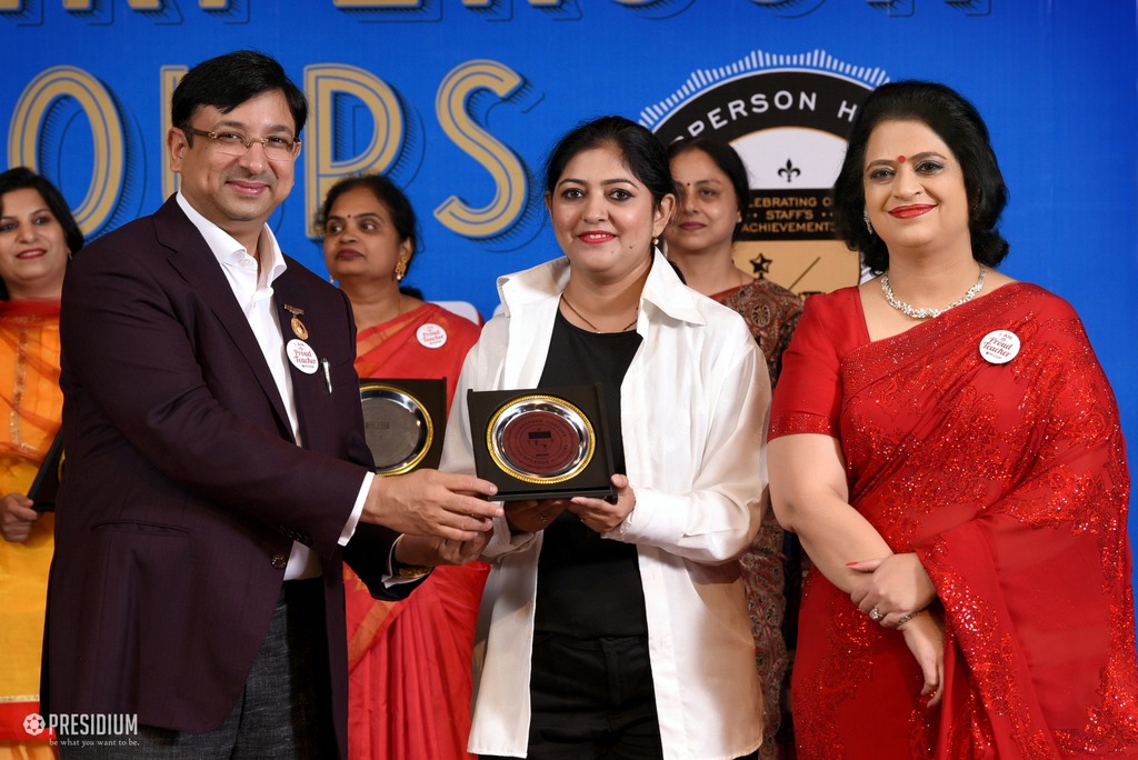 Presidium Gurgaon-57, MRS. SUDHA GUPTA MA’AM  ACKNOWLEDGES TEACHERS  AT CHAIRPERSON HONOURS