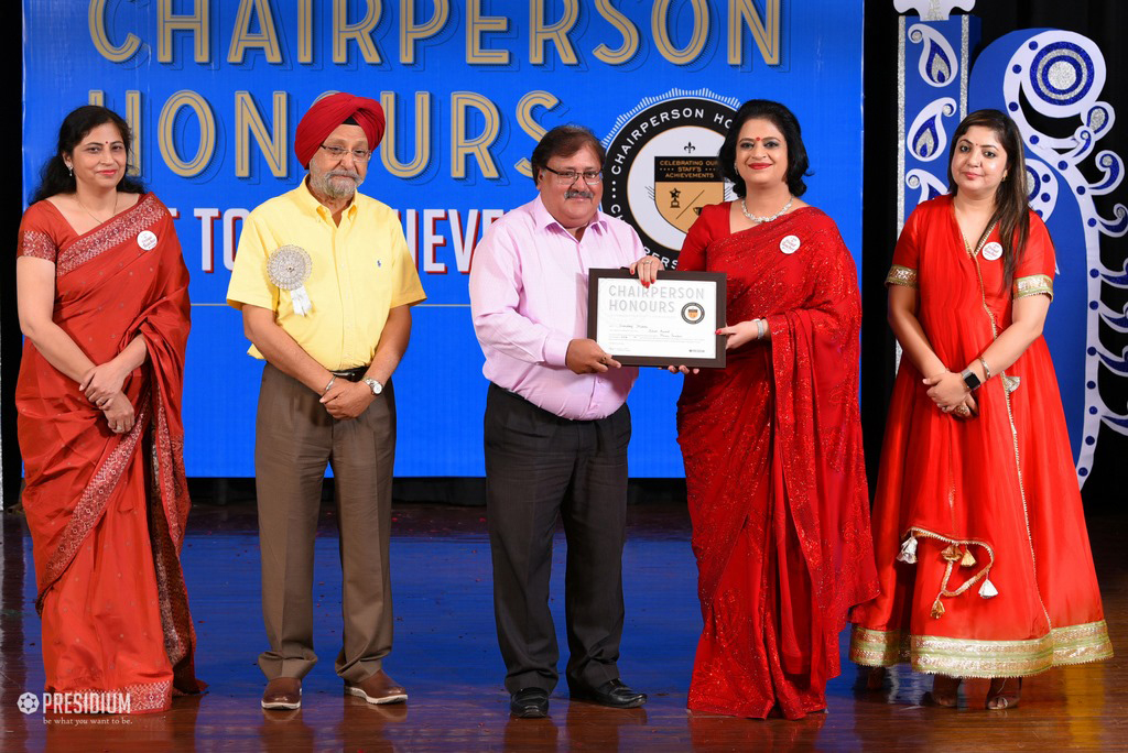 Presidium Punjabi Bagh, MRS. SUDHA GUPTA  HONOURS TEACHERS  AT CHAIRPERSON HONOURS