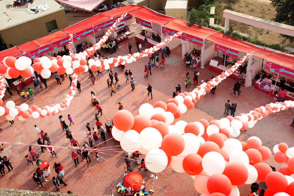 Presidium Gurgaon-57, CHRISTMAS FERVOUR AND MAGIC SPREADS AT THE CHRISTMAS CARNIVAL