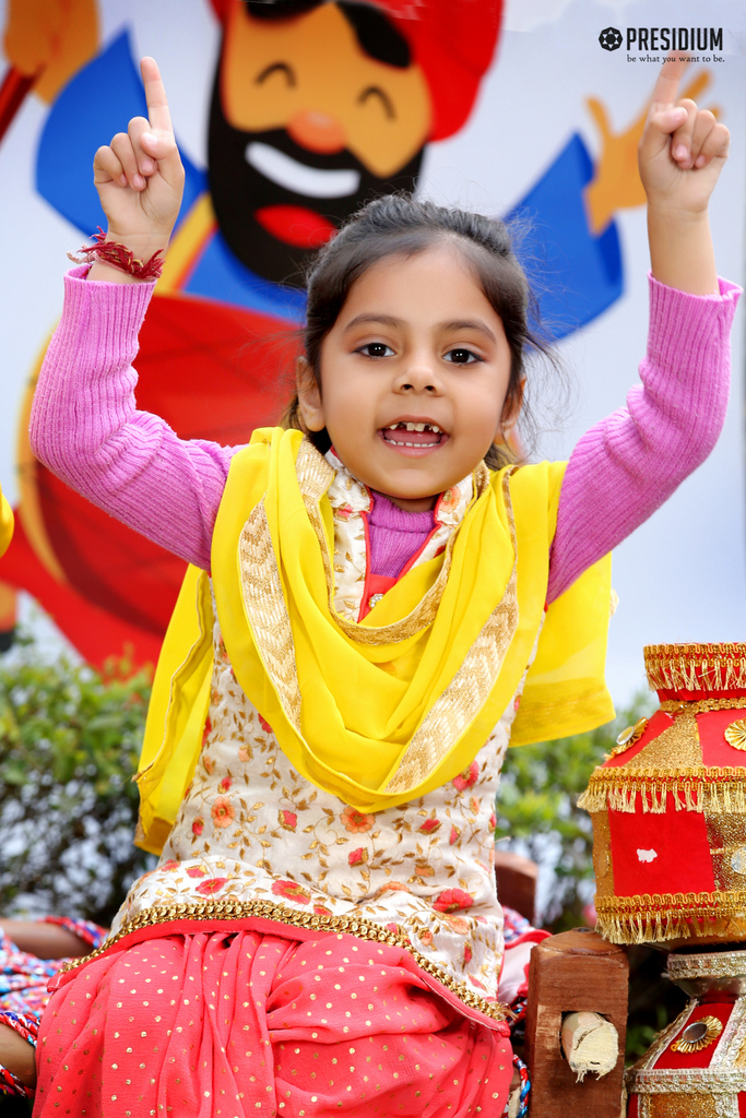 Presidium Punjabi Bagh, PRESIDIANS CELEBRATE LOHRI WITH SWEETS, SONGS, AND DANCE