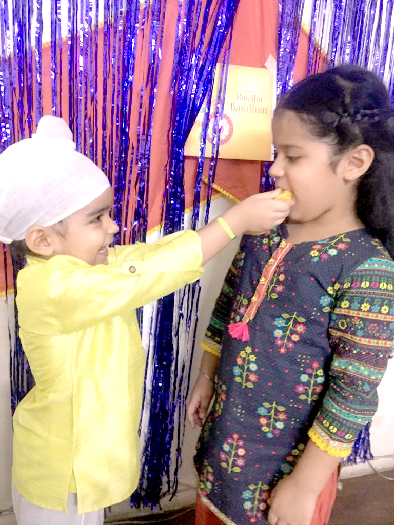 Presidium Pitampura, RAKSHA BANDHAN: PRESIDIANS EXPRESS LOVE FOR THEIR SIBLINGS! 