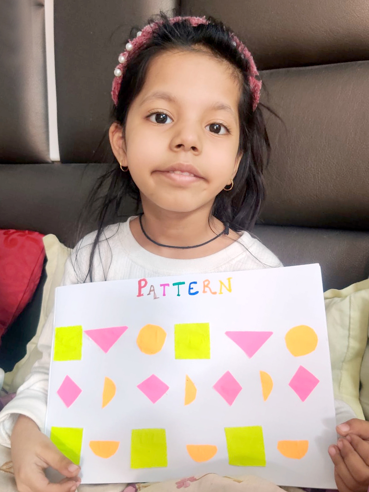 Presidium Vivek Vihar, STUDENTS PARTICIPATE IN PATTERN MAKING ACTIVITY WITH ENTHUSIASM