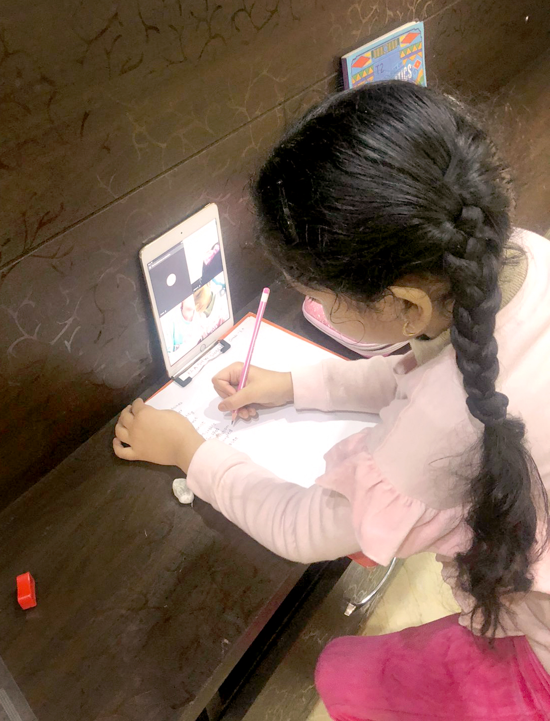 Presidium Vivek Vihar, SPELLATHON COMPETITION: EXPOSURE TO WORLD OF NEW WORDS Presidium Vivek Vihar, SPELLATHON COMPETITION: EXPOSURE TO WORLD OF NEW WORDS