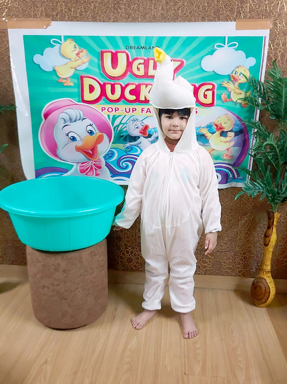 Presidium Vivek Vihar, STUDENTS ENHANCE THEIR SPEAKING SKILLS WITH STORY TELLING Presidium Vivek Vihar, STUDENTS ENHANCE THEIR SPEAKING SKILLS WITH STORY TELLING