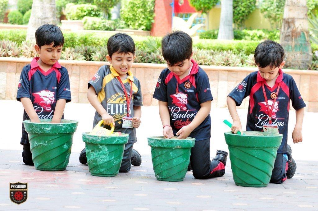 Presidium Indirapuram, PRESIDIANS OF INDIRAPURAM JOIN HANDS TO SAVE MOTHER EARTH 