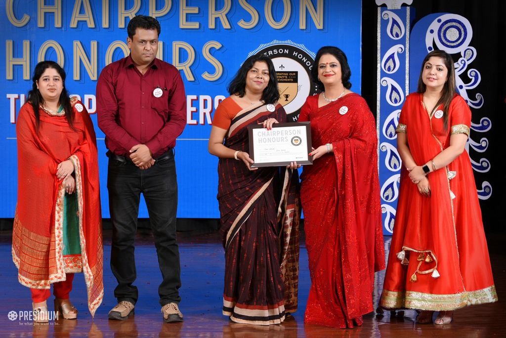 Presidium Dwarka-6, MRS.SUDHA GUPTA REWARDS TEACHERS AT CHAIRPERSON HONOURS