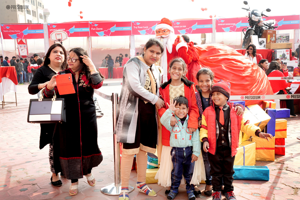 Presidium Gurgaon-57, CHRISTMAS FERVOUR AND MAGIC SPREADS AT THE CHRISTMAS CARNIVAL