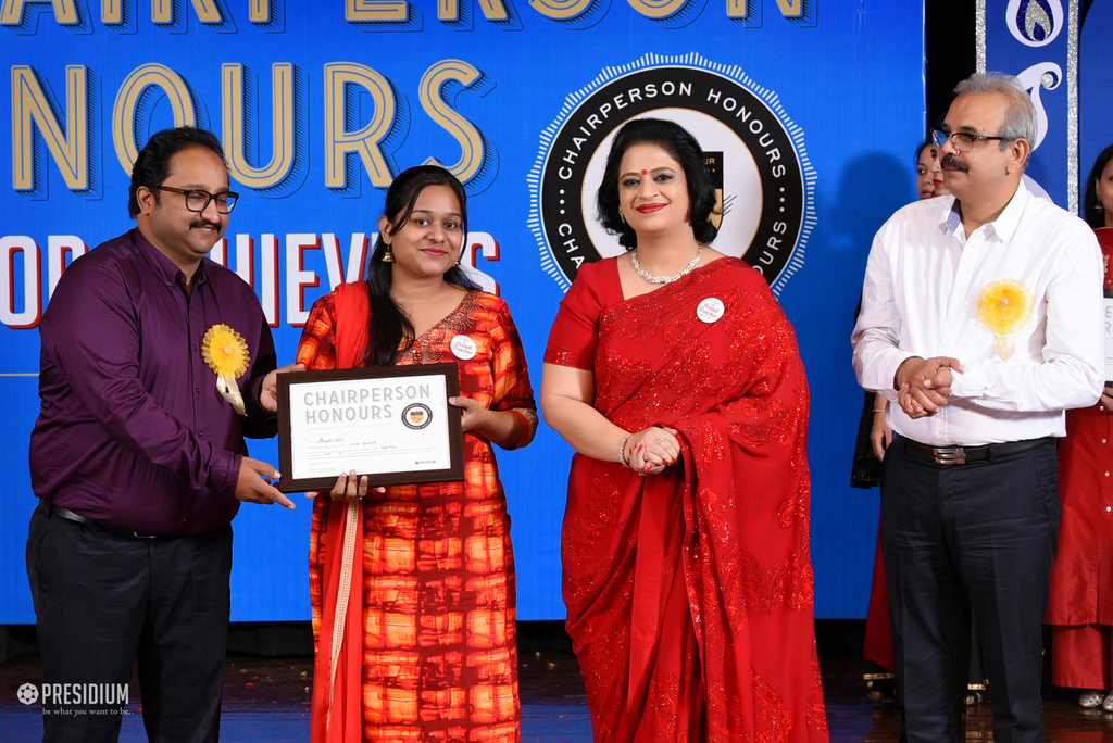 Presidium Punjabi Bagh, RESPECTED SUDHA MA’AM AWARDS LEADERS AT CHAIRPERSON HONOURS