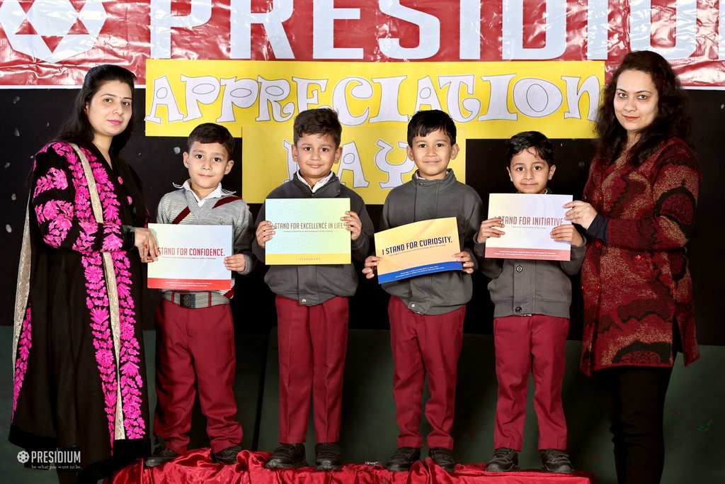 Presidium Vivek Vihar, APPRECIATION DAY: AWARDING CERTIFICATES TO MERITORIOUS PRESIDIANS