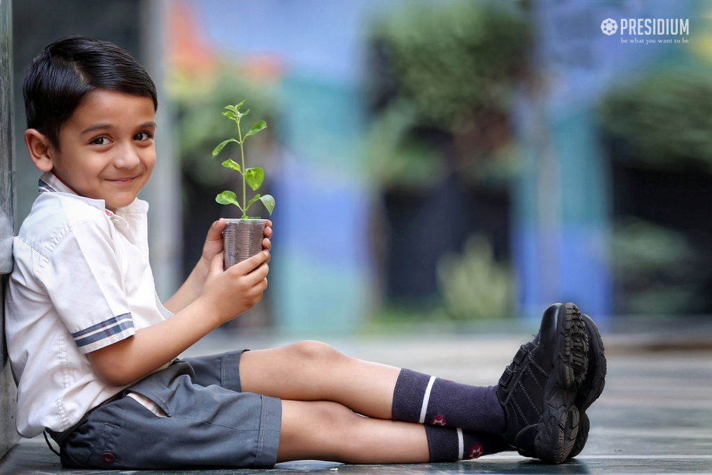 Presidium Pitampura, EARTH DAY: PLEDGING TO MAKE OUR PLANET MORE GREENER & CLEANER!