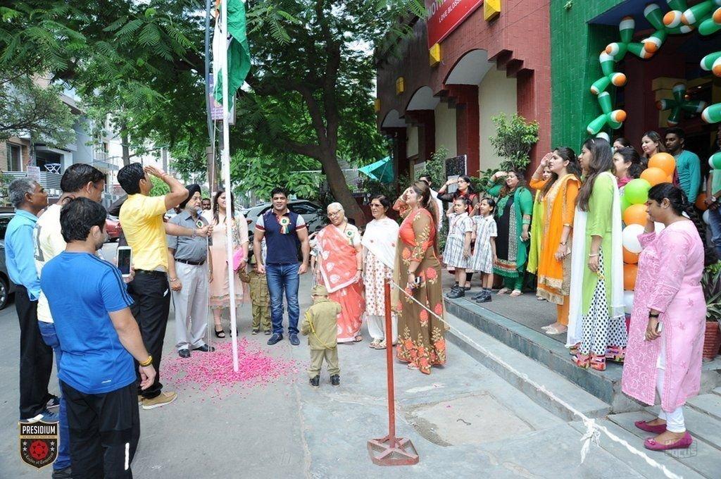 Presidium Rajnagar, Patriotic spirit dawns at Presidium