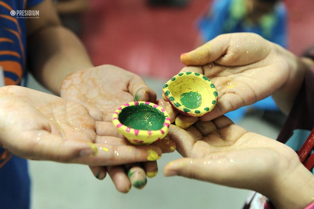 Presidium Gurgaon-57, PRESIDIANS DESIGN STRIKING LANTERNS & DIYAS FOR DIWALI DECORATION