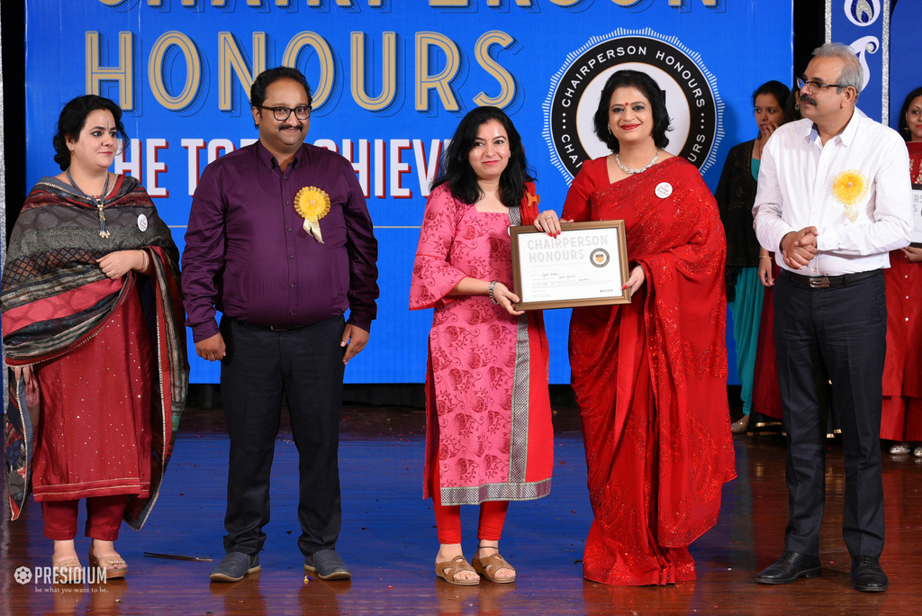 Presidium Punjabi Bagh, RESPECTED SUDHA MA’AM AWARDS LEADERS AT CHAIRPERSON HONOURS