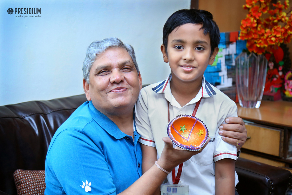 Presidium Vivek Vihar, A VISIT TO OLD AGE HOME LEAVE DEEP IMPRESSIONS ON PRESIDIANS