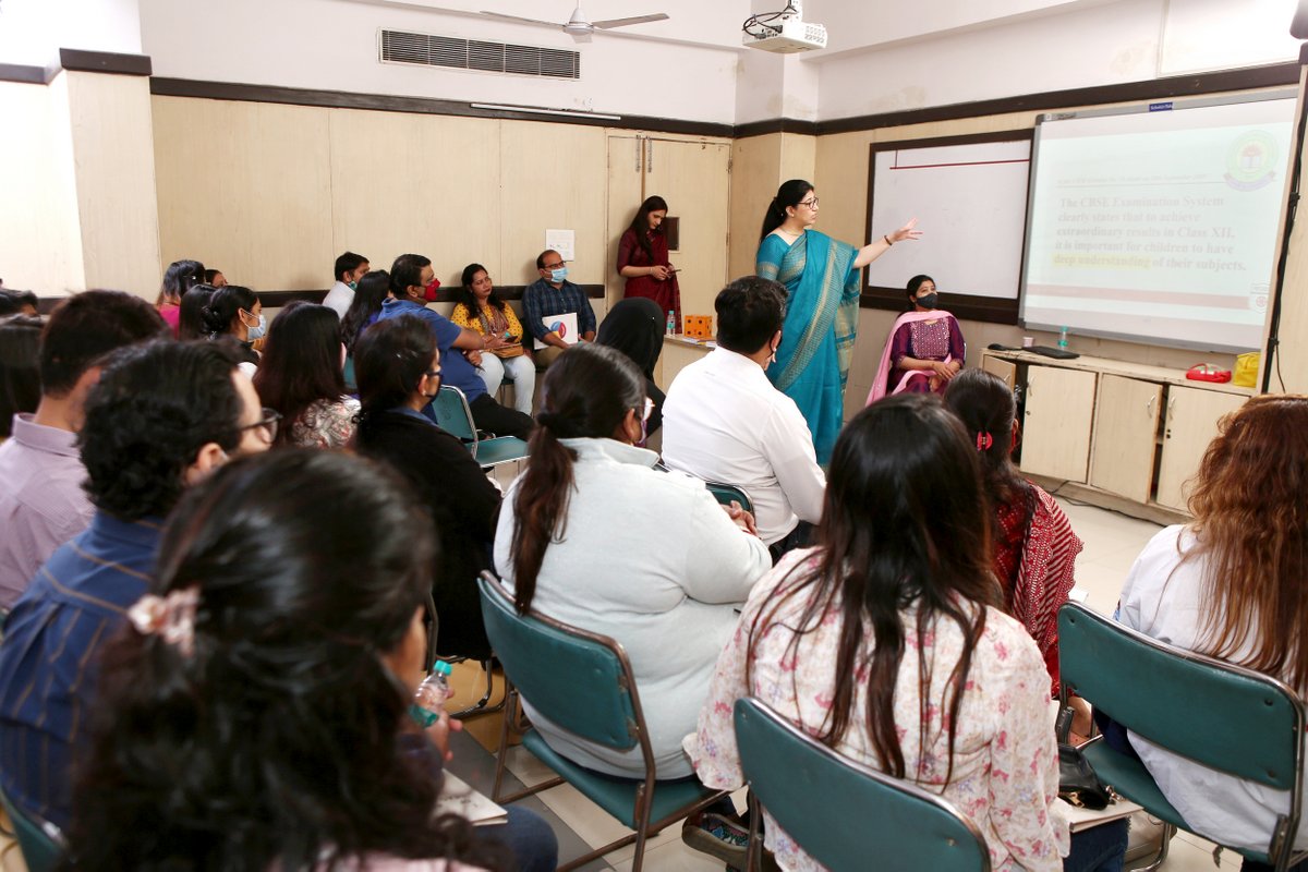 Presidium Indirapuram, AN INFORMATIVE ORIENTATION PROGRAM FOR THE PARENTS & STUDENTS