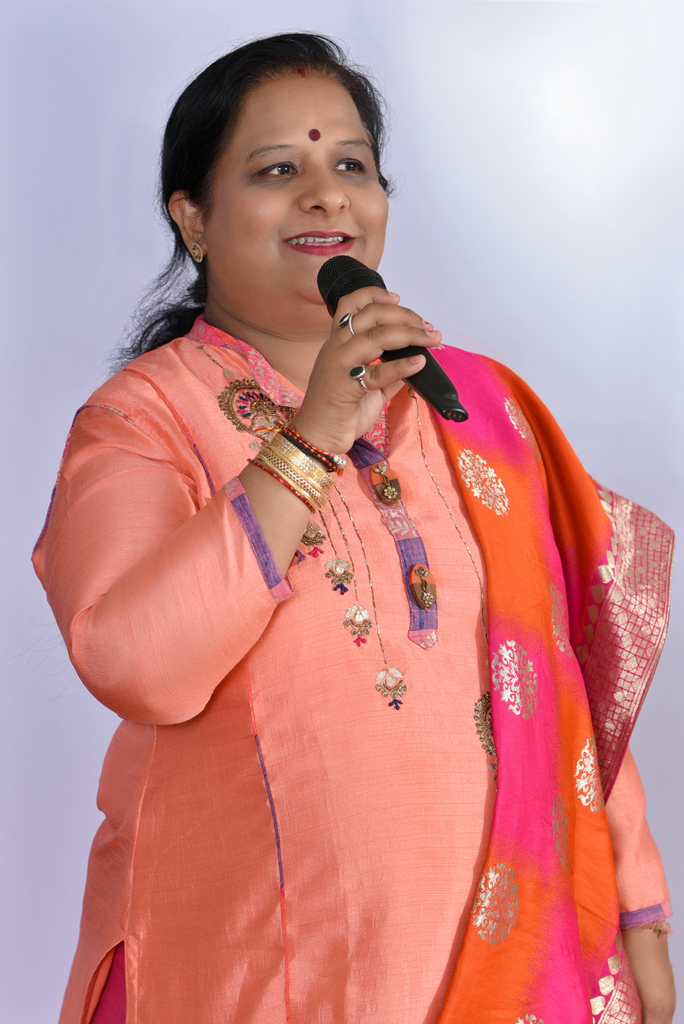 Presidium Indirapuram, CHAIRPERSON, MRS SUDHA GUPTA CONDUCTS AN INCITING SEMINAR ON ‘BEING