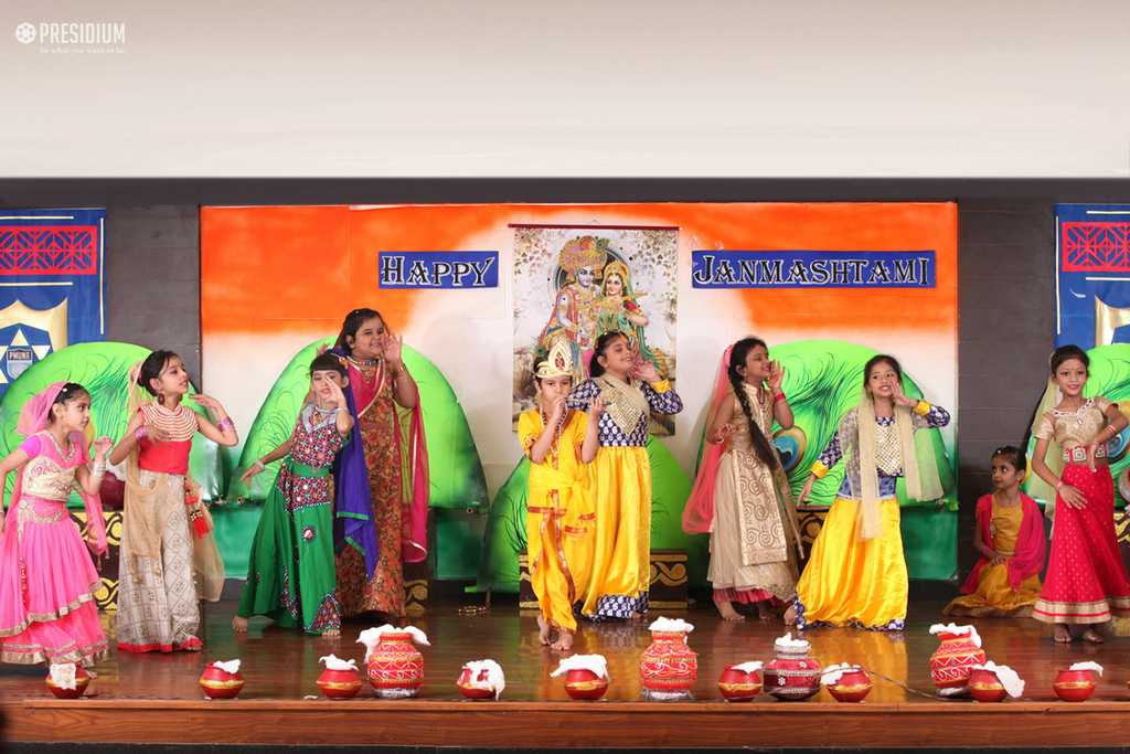 Presidium Gurgaon-57, PRESIDIANS GRACEFULLY DON ROLES OF RADHA-KRISHNA ON JANMASHTAMI