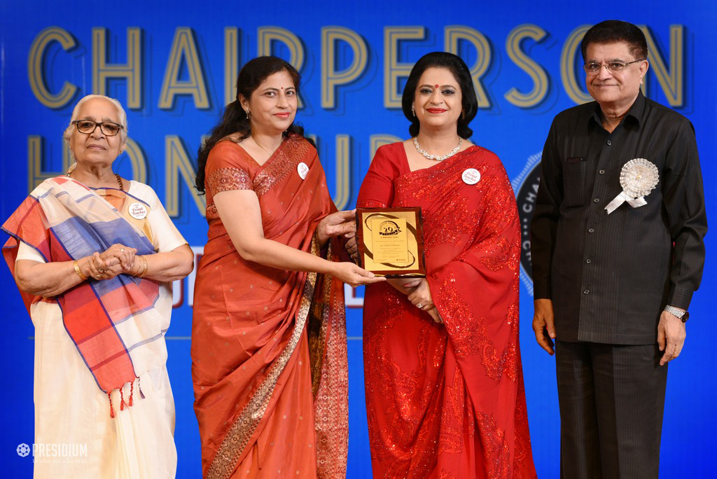 Presidium Punjabi Bagh, MRS. SUDHA GUPTA  HONOURS TEACHERS  AT CHAIRPERSON HONOURS