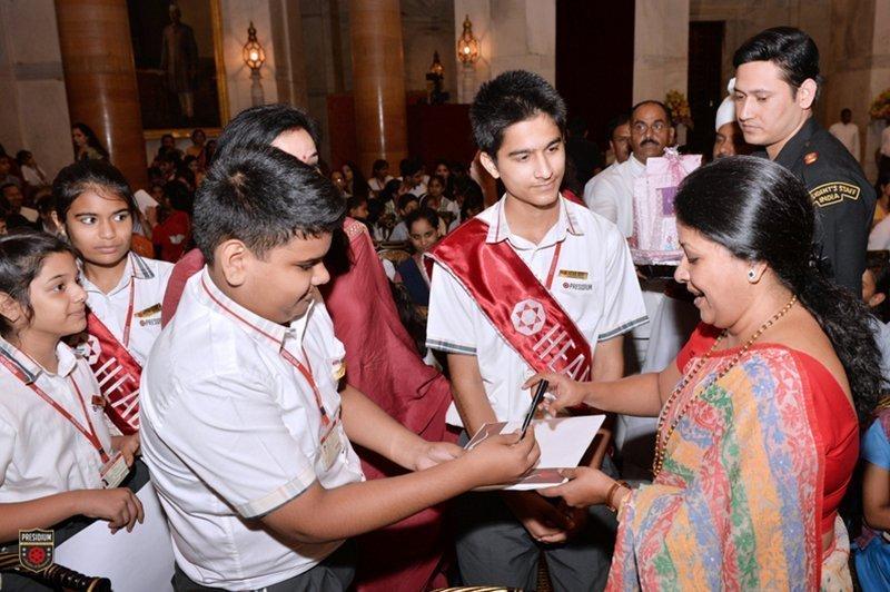 Presidium Rajnagar, PRESIDIANS CELEBRATE RAKSHABANDHAN WITH DIGNITARIES