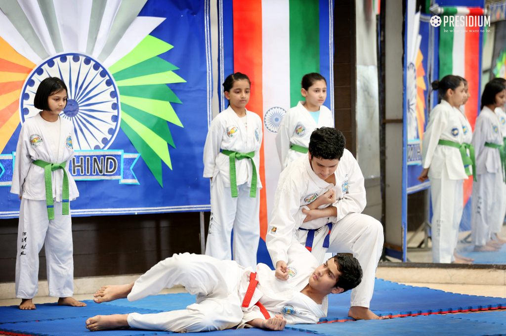 Presidium Indirapuram, MRS.SUDHA GUPTA GRACES THE GRAND INDEPENDENCE DAY CELEBRATION