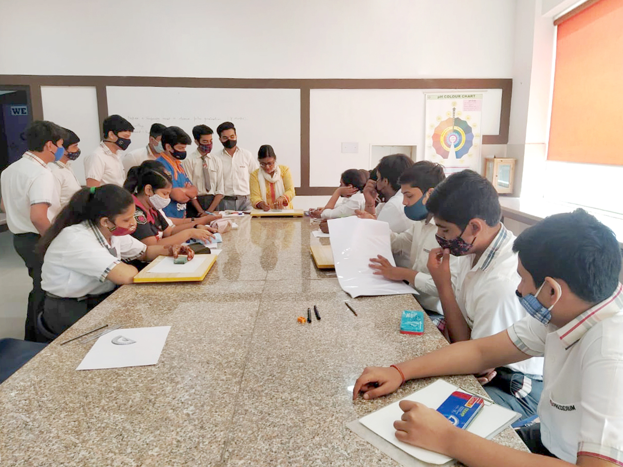 Presidium Rajnagar, PRESIDIANS STUDY THE PHENOMENA OF REFRACTION!