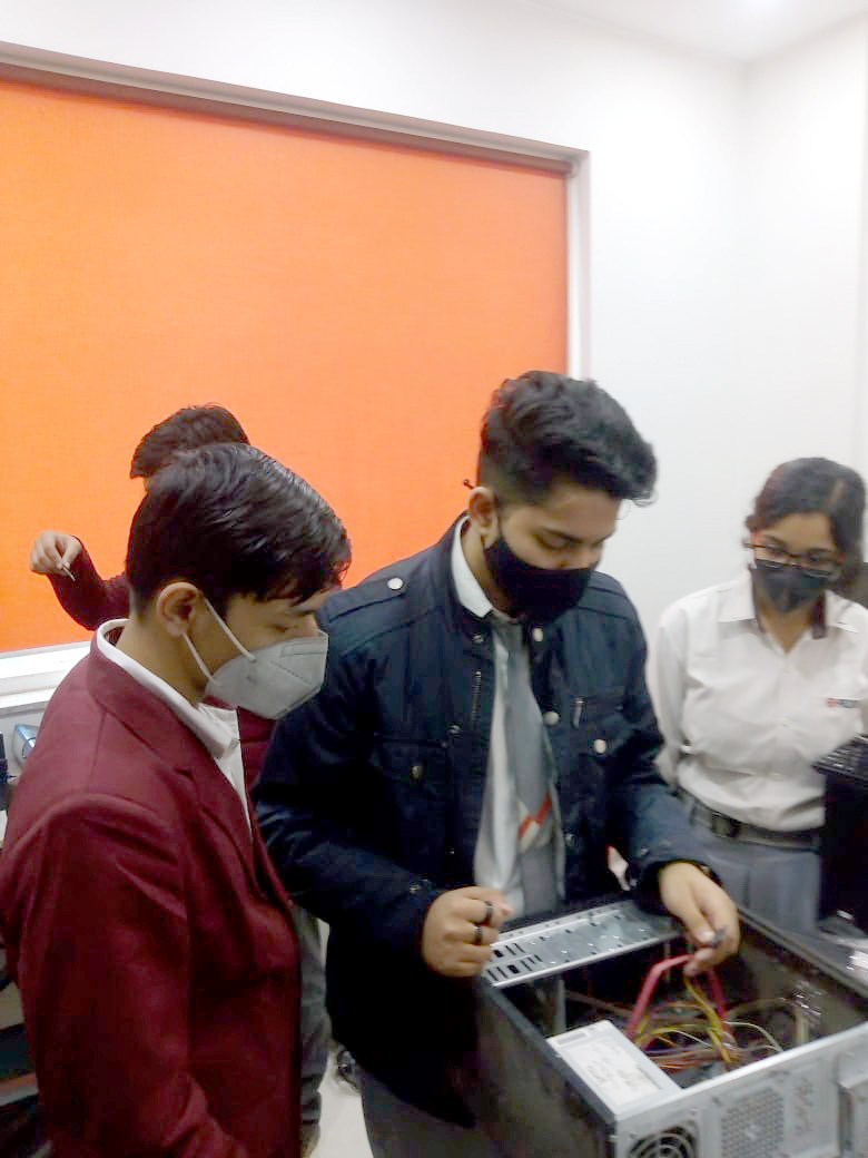 Presidium Rajnagar, STUDENTS STRENGTHEN THEIR UNDERSTANDING OF NETWORKING