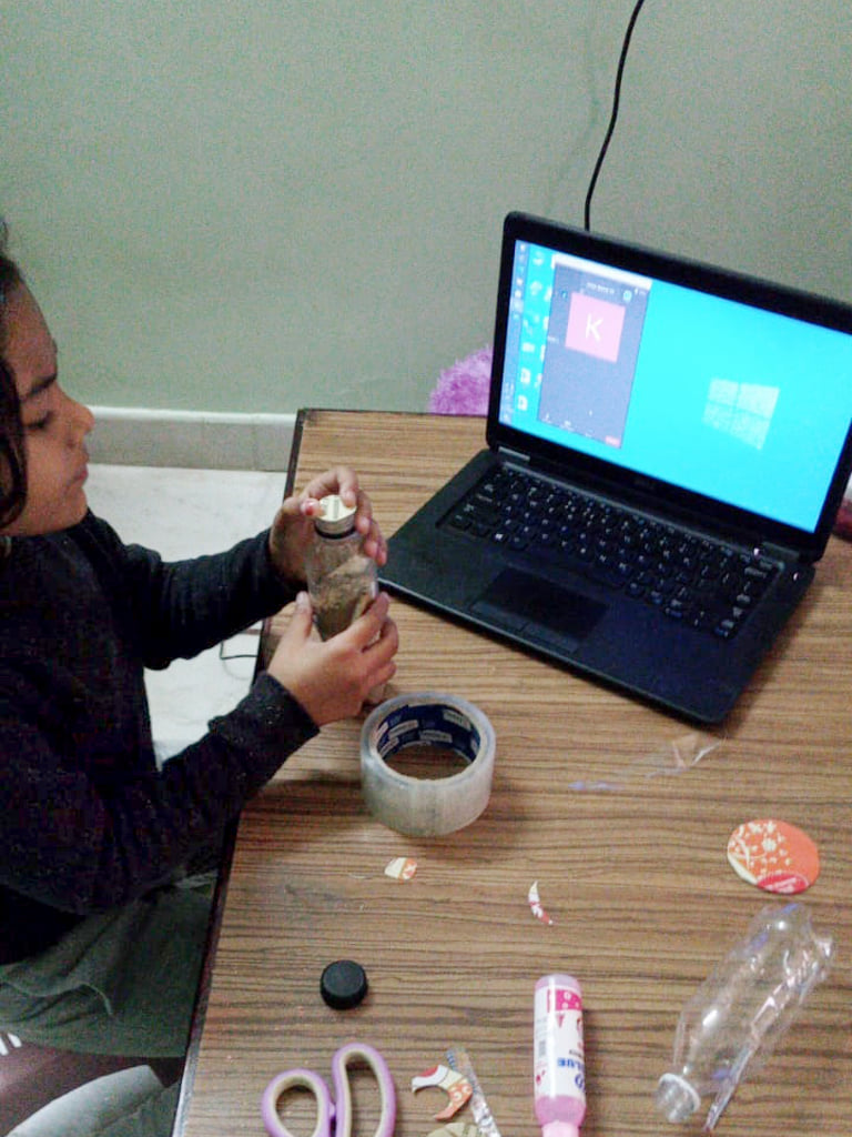 Presidium Dwarka-6, PRESIDIANS CONSTRUCT A SAND CLOCK!