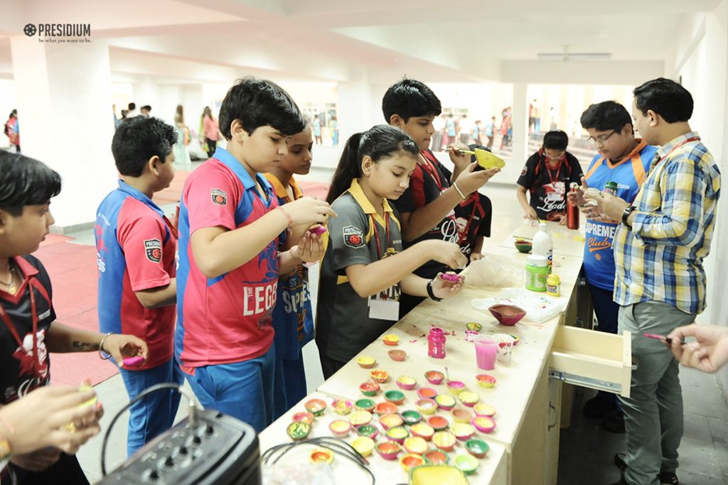 Presidium Gurgaon-57, PRESIDIANS DESIGN STRIKING LANTERNS & DIYAS FOR DIWALI DECORATION